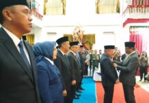 Pesan SSM Saat Hadiri Pelantikan 20 DPRD Kabupaten Boltim