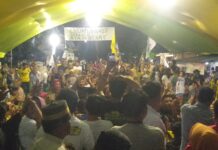 Antusias warga Kelurahan Motoboi Besar, Kecamatan Kotamobagu Timur, saat menghadiri Kampanye Bersahabat The Winner, Rabu 6 November 2024, malam. (foto.yudi/timurexpress.co)