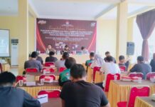 KPU Bolmong Gelar Penyuluhan terkait Produk Hukum Pemilukada 2024, di TCW Bintang Cafe, Mongkonai Barat, Kecamatan Kotamobagu Barat, Kota Kotamobagu, Sabtu 23 November 2024. (foto.Wandi/timurexpress.co)