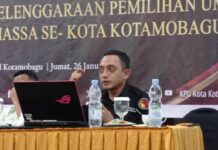 Komisioner Bawaslu Kotamobagu Ari Setiawan Mokodompit. (foto.dok/Bawaslu Kotamobagu)
