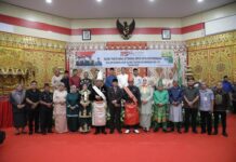 DPRD Rapat Paripurna Istimewa Peringati HUT ke 115 Kotamobagu Momen foto bersama usai Rapat Paripurna DPRD Kotamobagu dalam rangka HUT Kotamobagu ke 115, di Gedung DPRD Kotamobagu, 20 Januari 2025. (foto.Ist/timurexpress.co)