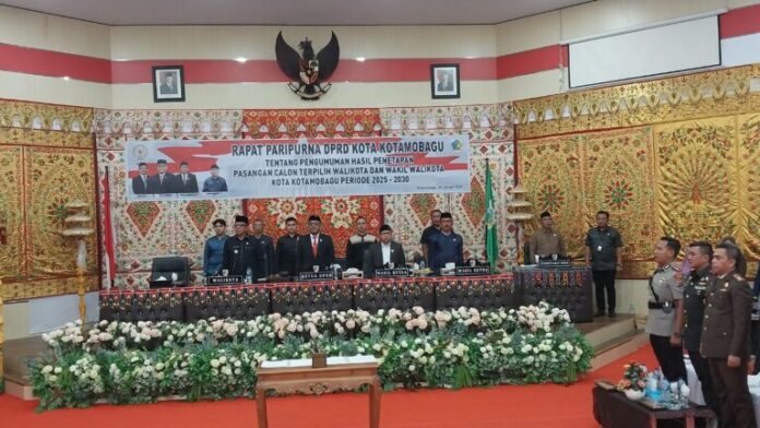 DPRD Kotamobagu umumkan penetapan Wali Kota dan Wakil Walli Kota Kotamobagu terpilih (Weny Gaib - Rendy Virgiawan Mangkat, di Gedung DPRD Kotamobagu, 20 Januari 2025. (foto.Ist/timurexpress.co)