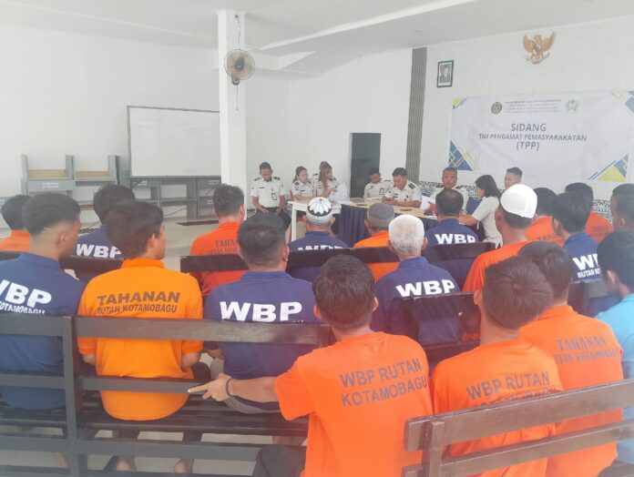 Warga Binaan Rutan Kelas IIB Kotamobagu saat jalani Sidang TPP, di Aula Utama Rutan, sekira pukul 11.00 Wita, Selasa 29 September 2026. (foto.Rutan Kotamobagu)